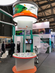 Charte graphique Lumibird déclinée sur stand